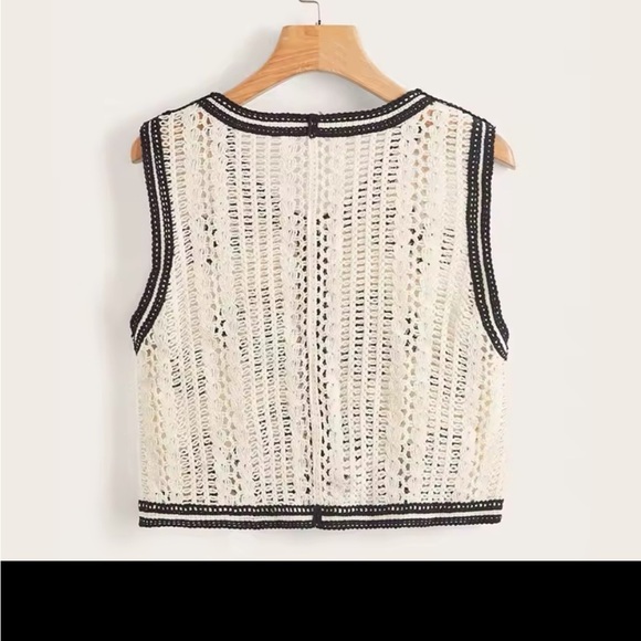 Floral Crochet Sleeveless Vest Top Black and Beige - Picture 4 of 5